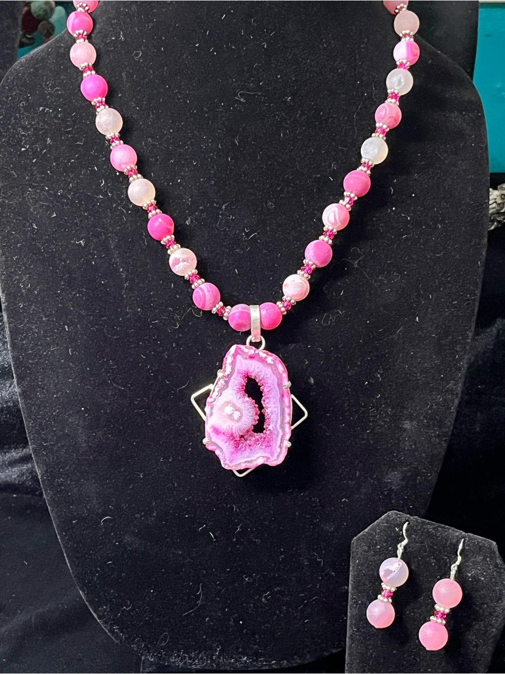 Vibrant Pink Druzy Agate Geode Statement Necklace & Earrings Set 1781